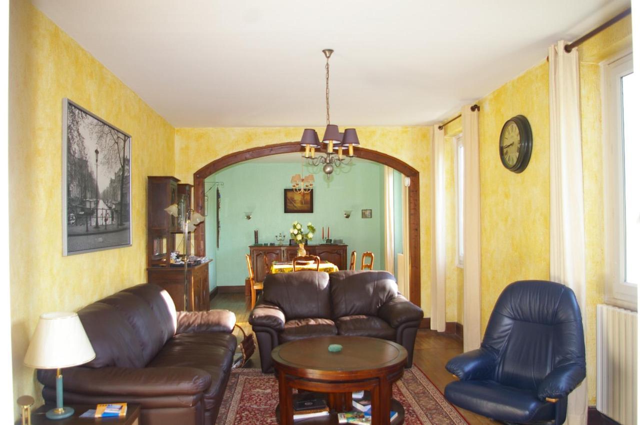 Bed and Breakfast Au Catalpa La Chapelle-Faucher Екстер'єр фото