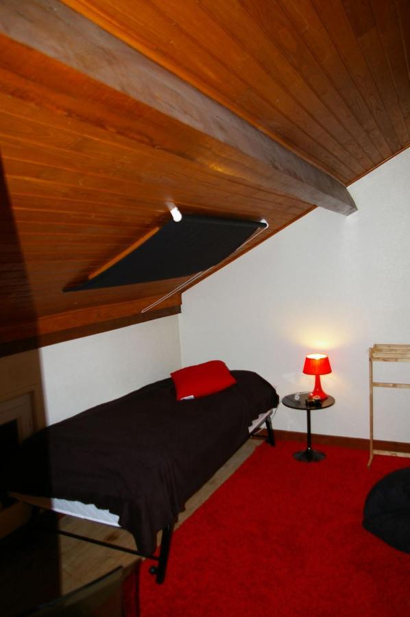 Bed and Breakfast Au Catalpa La Chapelle-Faucher Екстер'єр фото