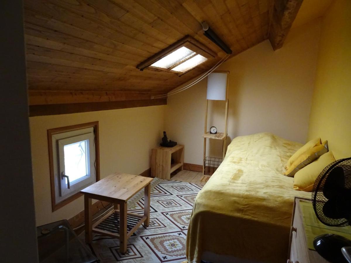 Bed and Breakfast Au Catalpa La Chapelle-Faucher Екстер'єр фото