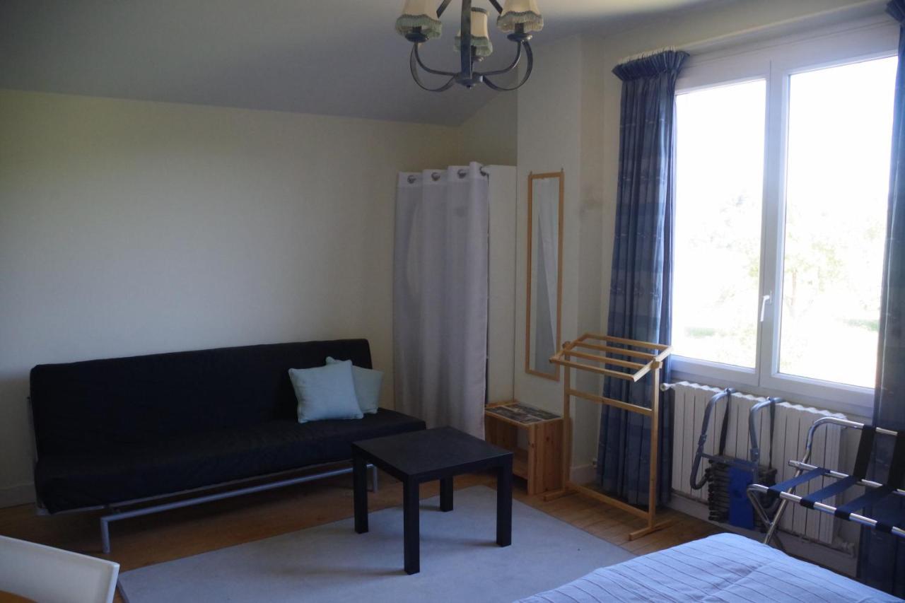 Bed and Breakfast Au Catalpa La Chapelle-Faucher Екстер'єр фото