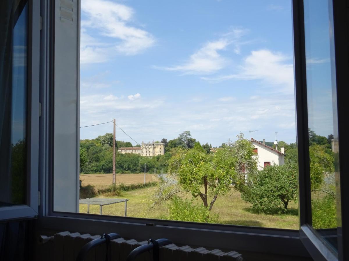 Bed and Breakfast Au Catalpa La Chapelle-Faucher Екстер'єр фото